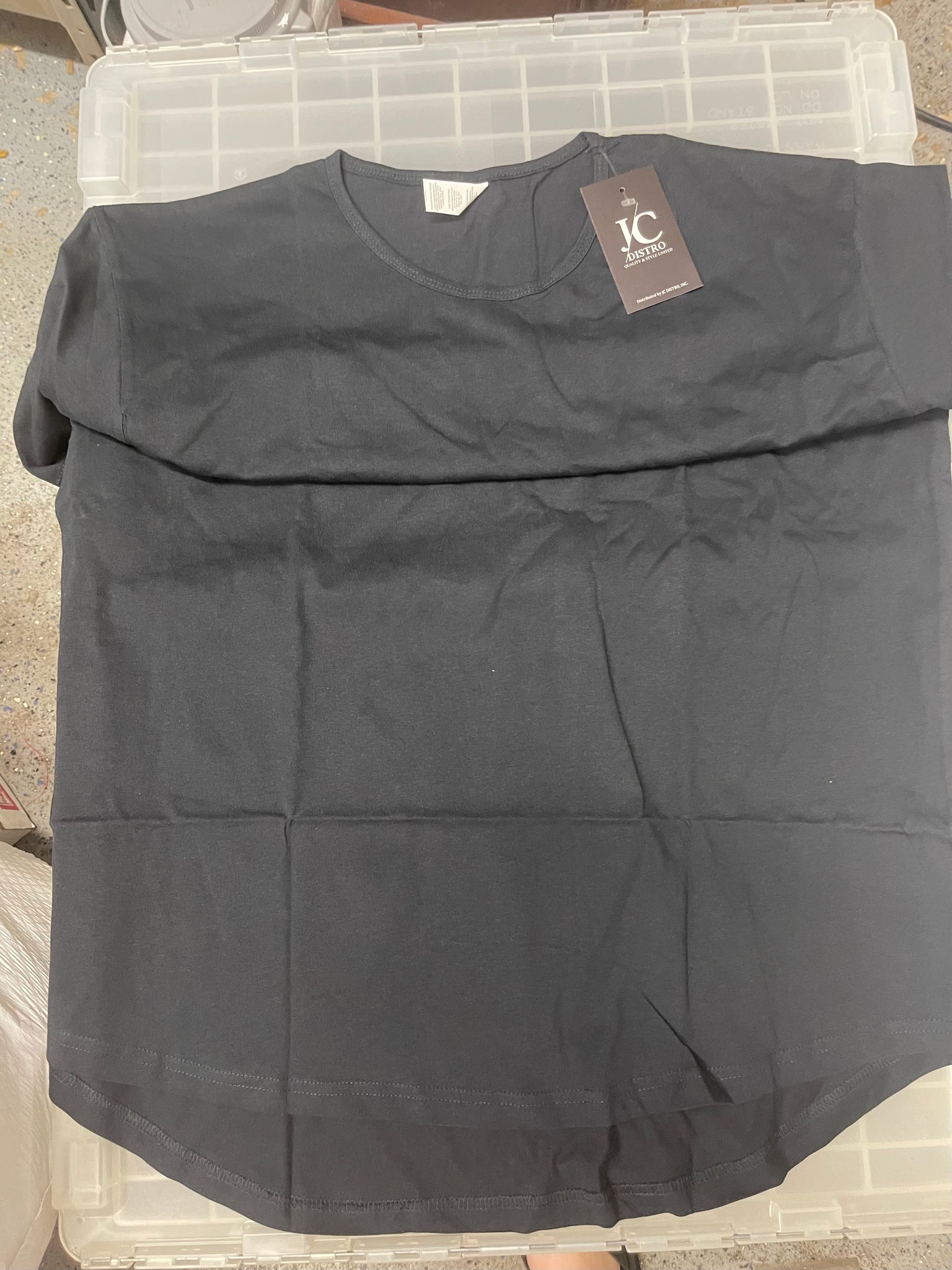 READY TO SHIP XL Scoop Tshirt